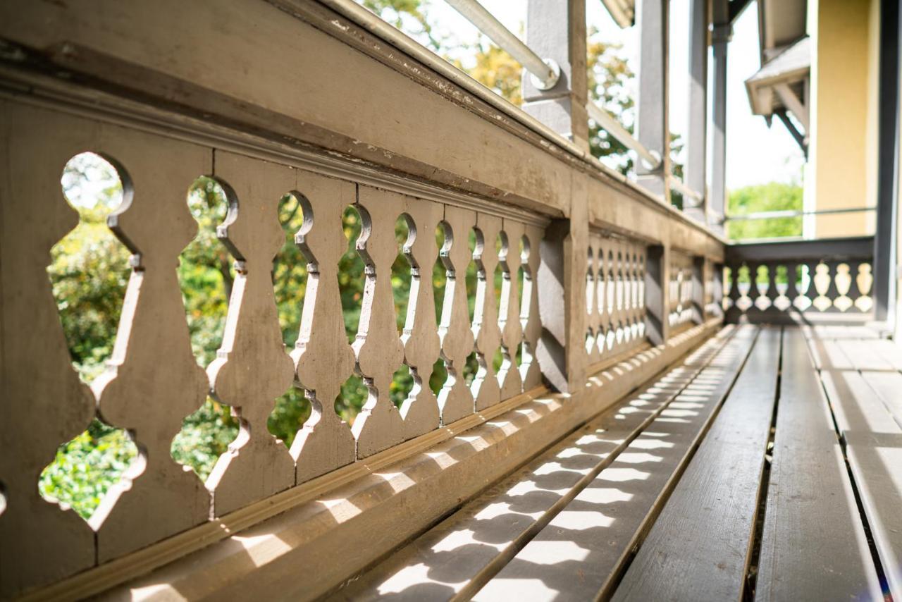 ホテルDreibrunnen Gastehaus Im Luisenpark エアフルト エクステリア 写真
