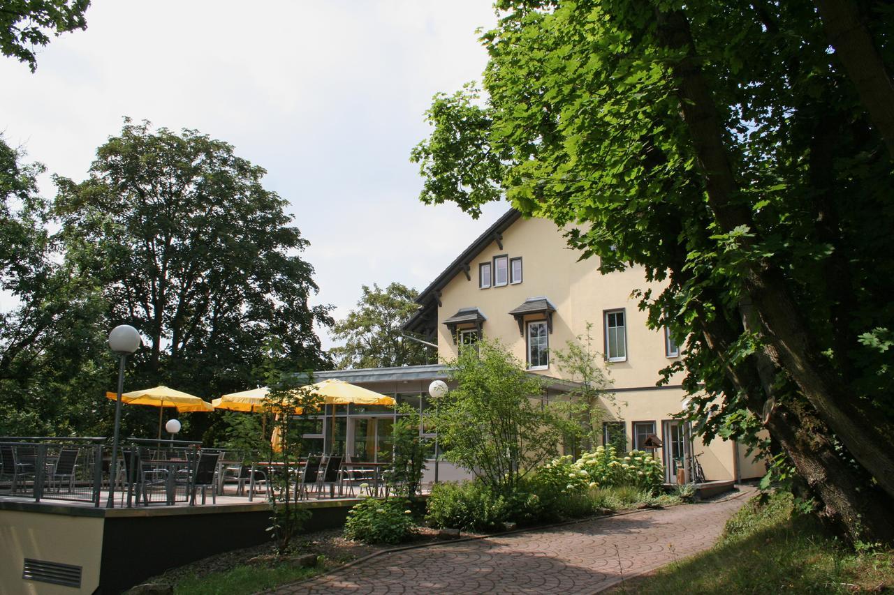 ホテルDreibrunnen Gastehaus Im Luisenpark エアフルト エクステリア 写真